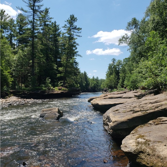 Meet your Posher, Ashley - Picture 1 of 3